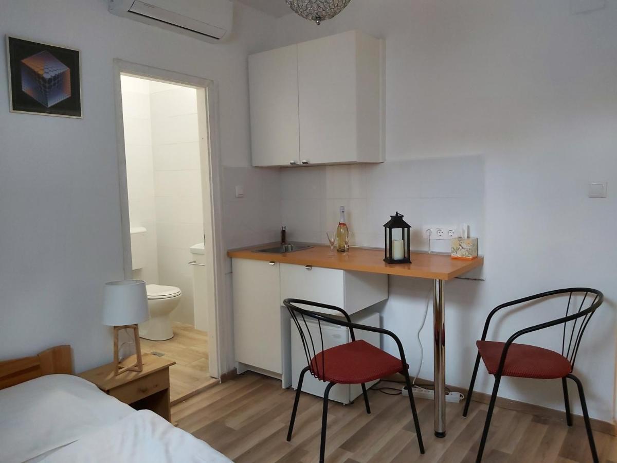 Platanus Vendeghaz Zamardi Bed & Breakfast Екстериор снимка