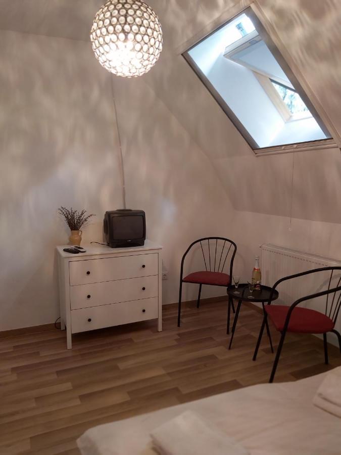 Platanus Vendeghaz Zamardi Bed & Breakfast Екстериор снимка