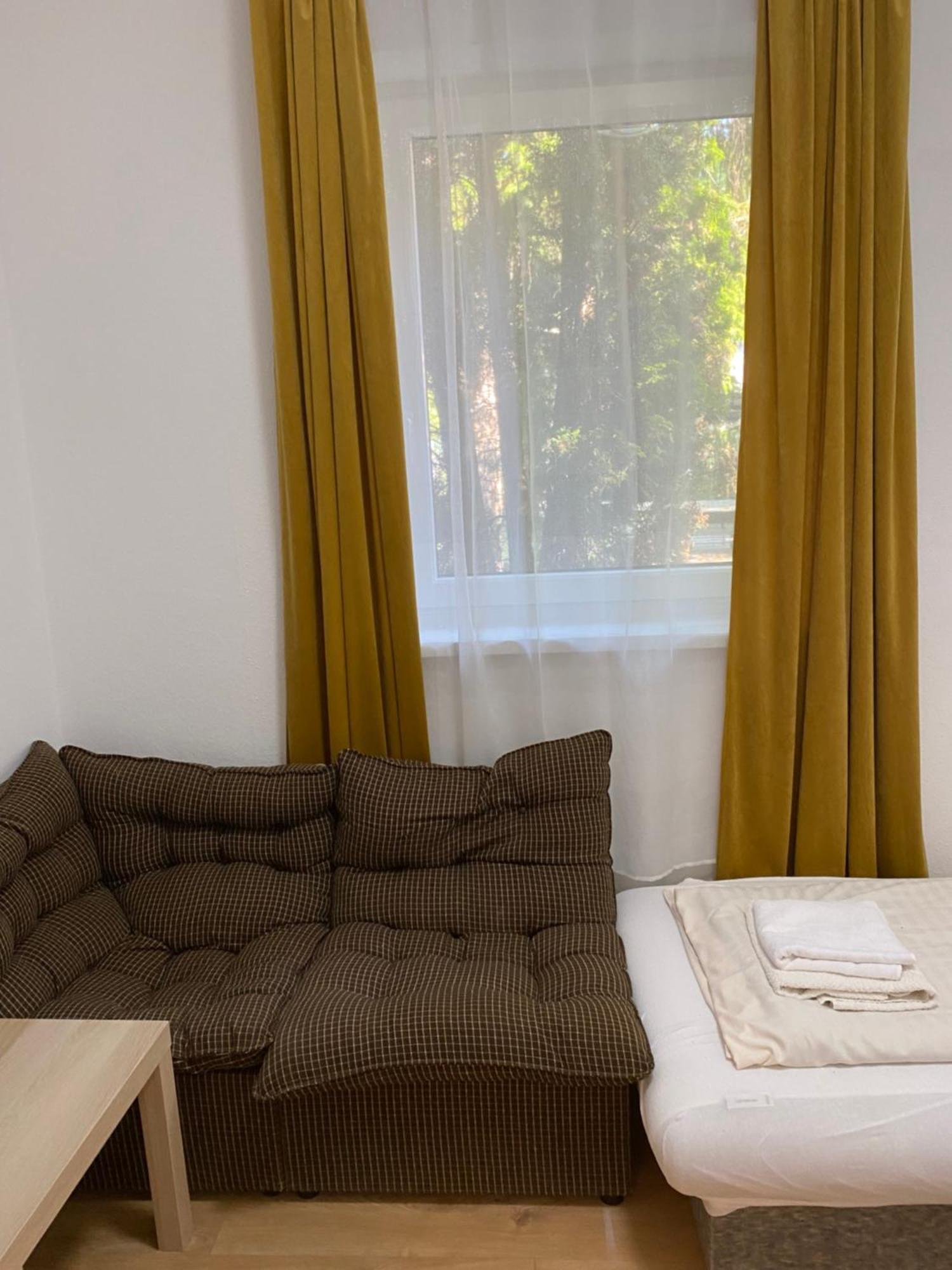 Platanus Vendeghaz Zamardi Bed & Breakfast Екстериор снимка